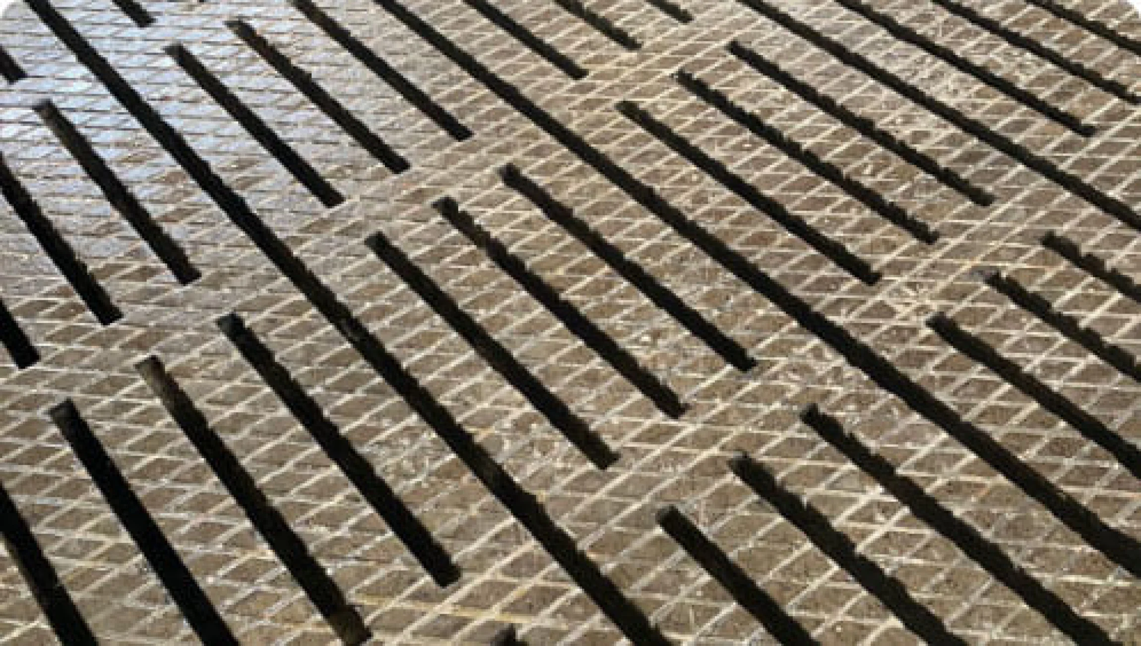 Nacinanie posadzek obór rusztowych